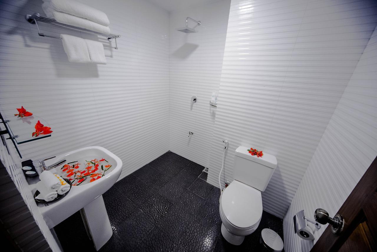 81 Central Hotel Науншве Екстер'єр фото